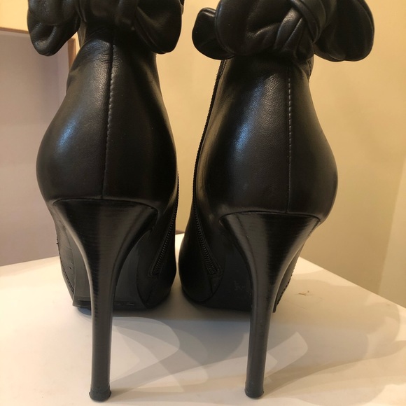 Women’s leather high heel boots with a double bow - Picture 3 of 6